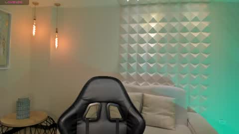 Maya online show from July 20, 7:47 pm