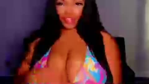 MayBabi online show from June 15, 1:11 pm