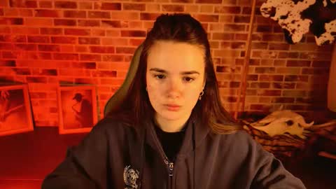 maybloom_ online show from February 25, 6:12 am