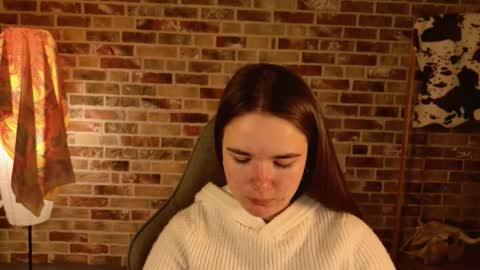 maybloom_ online show from December 2, 5:09 am