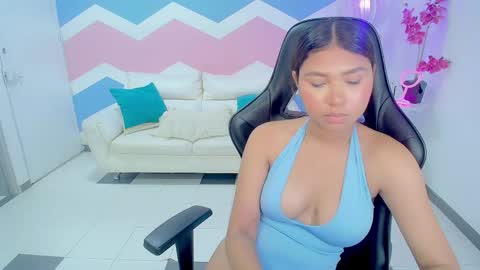 mayli_marie online show from May 4, 12:14 am
