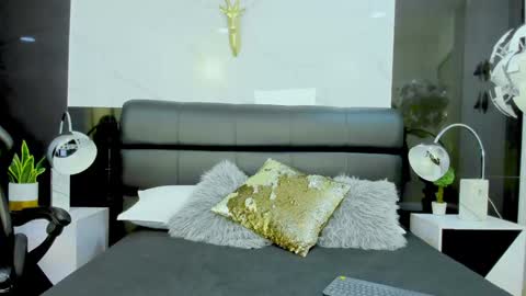 Snapshot of maylinsanchez chatting on December 31, 3:45 am Maylin online show from December 31, 3:45 am