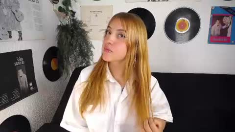 Maylin Skye online show from July 21, 8:42 pm