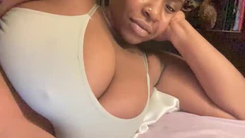 mayluvsu online show from May 10, 4:47 am