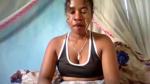 mayrah online show from June 4, 7:13 am