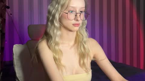 mayvi_cold online show from March 7, 10:54 pm