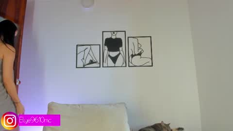 Ellie online show from June 14, 9:37 pm