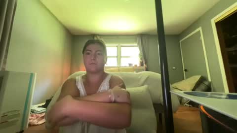 mdub_yule online show from August 6, 5:53 pm