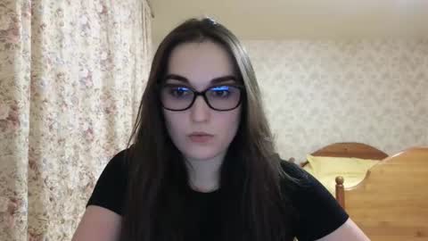 Melissa online show from February 11, 6:33 pm