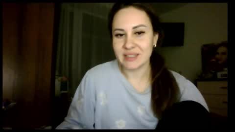 meadoweyes_ online show from January 18, 10:39 pm