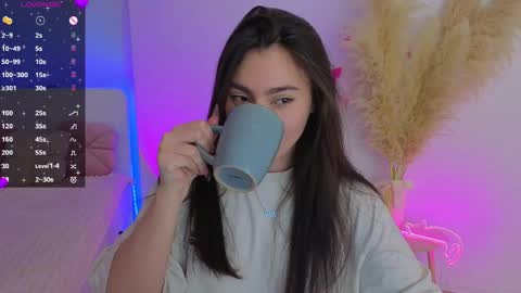 Dina online show from May 2, 8:34 pm