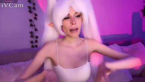 Nicole online show from June 16, 7:59 pm