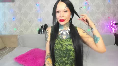 Snapshot of megan_blackmoon chatting on March 9, 5:33 am Helena Tuman online show from March 9, 5:33 am