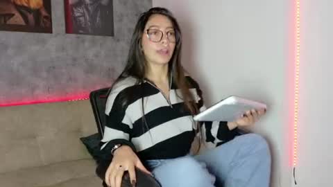 Megan Bluee online show from July 1, 2:44 am