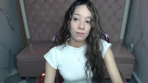 Snapshot of megan_collins_b chatting on September 29, 12:43 pm megan_collins_b online show from September 29, 12:43 pm