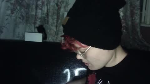 Snapshot of megan_coop3r_ chatting on December 29, 9:17 am Megan and sophi online show from December 29, 9:17 am