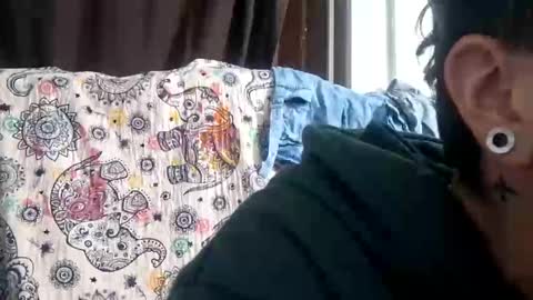Snapshot of megan_coop3r_ chatting on October 19, 5:31 am Megan and sophi online show from October 19, 5:31 am