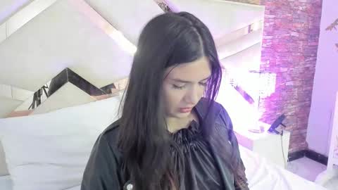     online show from October 23, 12:22 pm