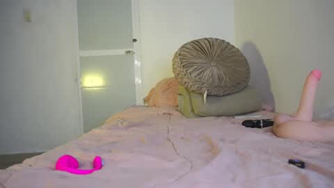 Snapshot of megan_dolly777 chatting on October 5, 7:02 am megan online show from October 5, 7:02 am