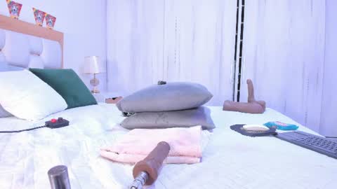 megan online show from July 8, 7:32 am