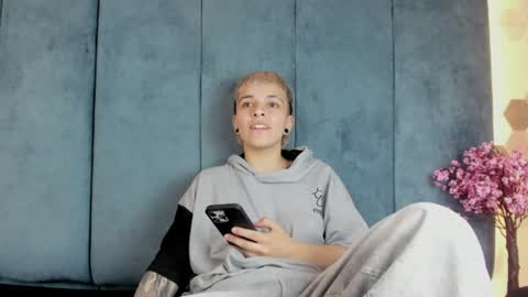 megan_thompsonn_ online show from August 1, 2:57 am