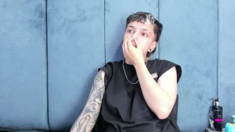 megan_thompsonn_ online show from June 20, 9:35 am