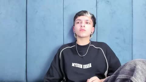 megan_thompsonn_ online show from June 7, 8:32 am