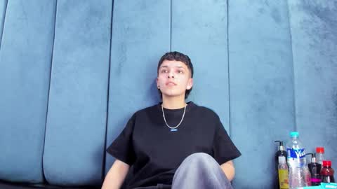 megan_thompsonn_ online show from March 7, 3:35 am