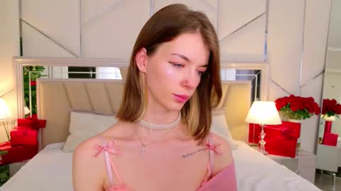 Megan online show from December 18, 9:41 pm