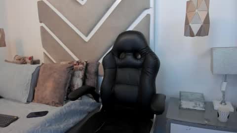 Megan Presley online show from February 7, 2:43 pm