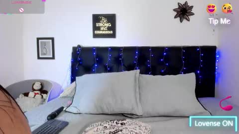 Snapshot of megganevans chatting on October 17, 10:35 pm   online show from October 17, 10:35 pm