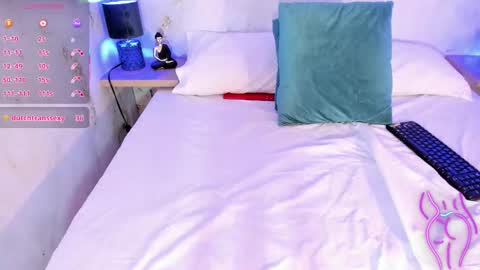 MEGGY MAE online show from January 15, 12:44 pm