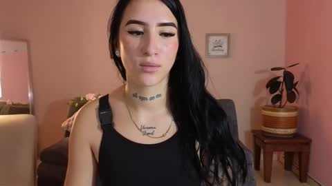 Mei online show from October 31, 4:11 pm