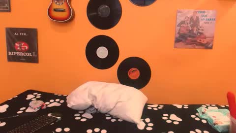 MEIS online show from November 23, 2:58 am