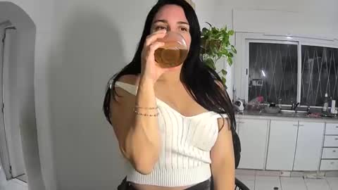 mel_stron online show from November 22, 2:47 am