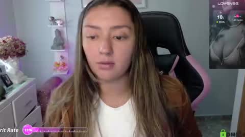Melaany  online show from July 21, 12:00 am