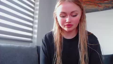 Melania online show from March 10, 3:49 pm