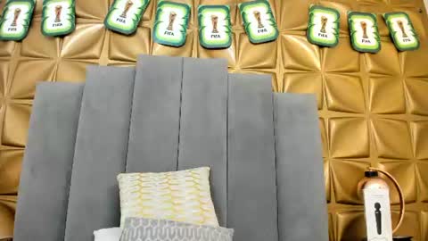 Melani online show from July 11, 2:39 pm