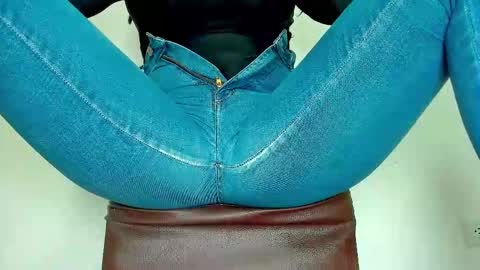 Melania online show from November 21, 12:51 pm