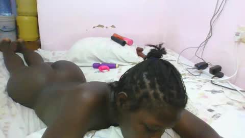 melanie_bae1 online show from April 25, 7:11 am