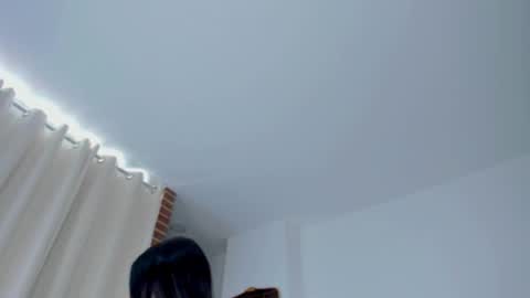 melanie_diaz online show from December 14, 6:14 pm