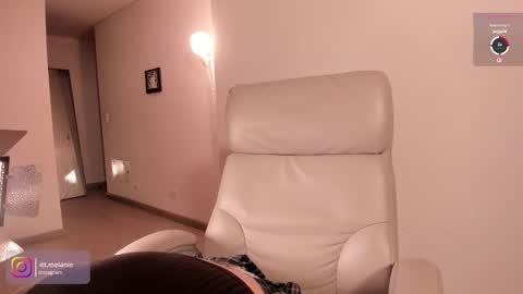 Melanie online show from November 7, 12:38 am