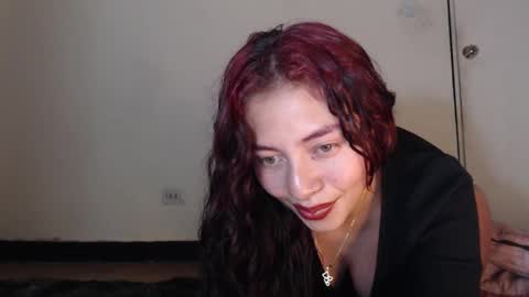 Melanie roux  online show from February 18, 9:20 pm