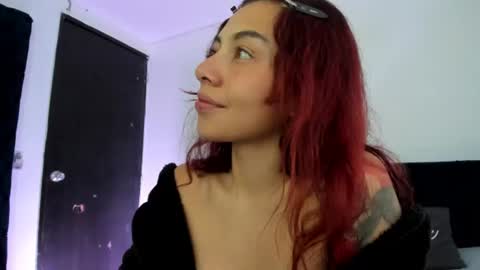 Melanie roux  online show from July 1, 12:48 pm