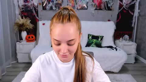 MelanieAlves online show from November 8, 6:18 am