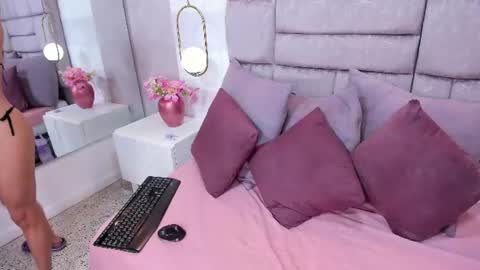 melaniee_joness online show from July 3, 5:52 pm