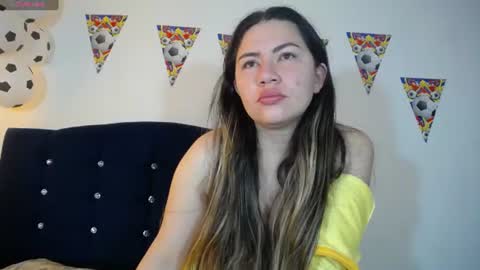 Melanie Parker online show from June 20, 1:14 pm