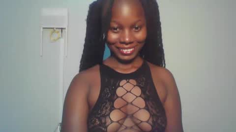 Snapshot of melanin_sassy96 chatting on January 24, 10:41 pm bad lil shawry online show from January 24, 10:41 pm