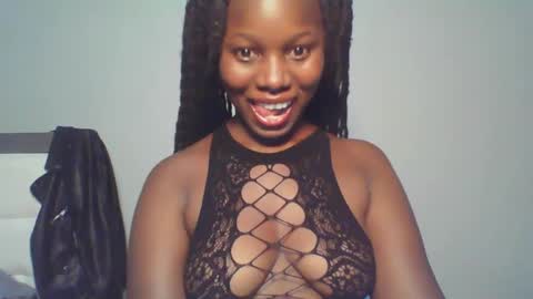 Snapshot of melanin_sassy96 chatting on January 29, 10:32 pm bad lil shawry online show from January 29, 10:32 pm
