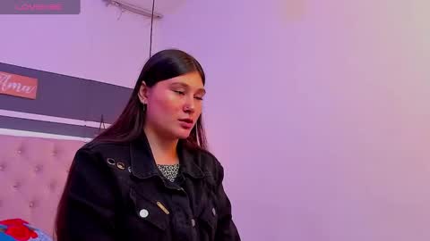 Hello im Melanine  online show from December 21, 12:49 pm